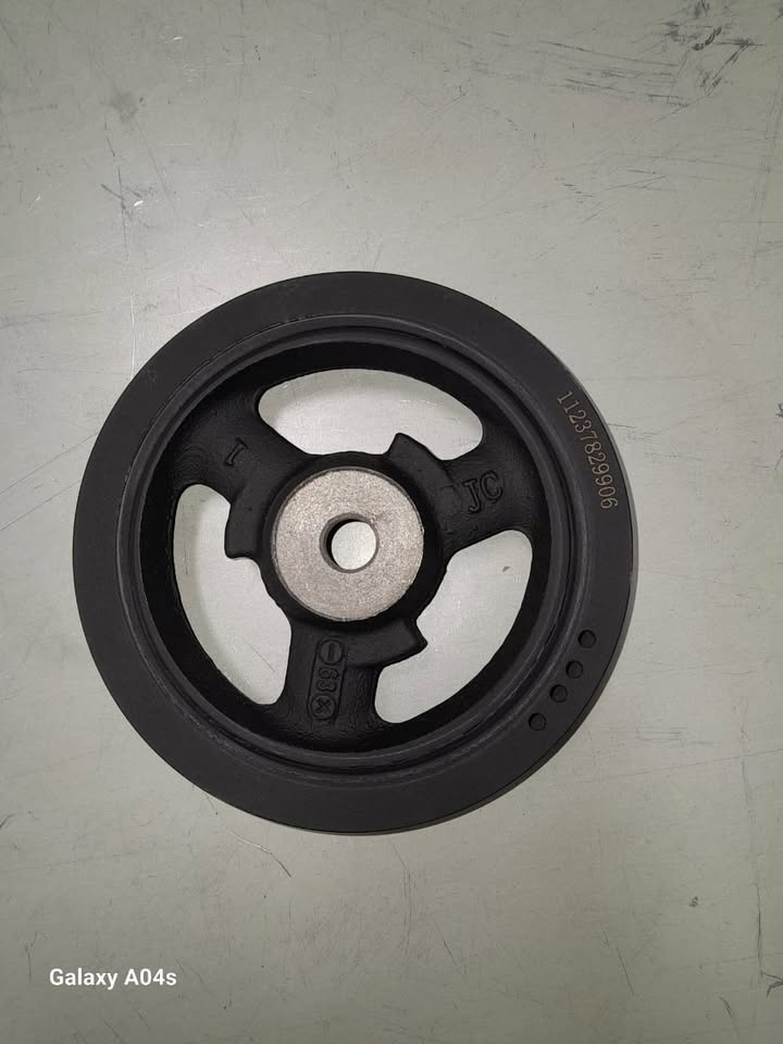 MINI-COOPER R50 OR R52 1.6 CRANK PULLY FOR SALE - Private Seller