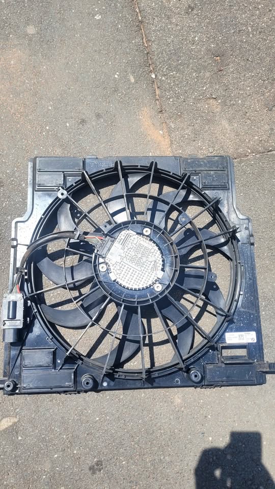 BMW X5 G05 Radiator Fan - Private Seller