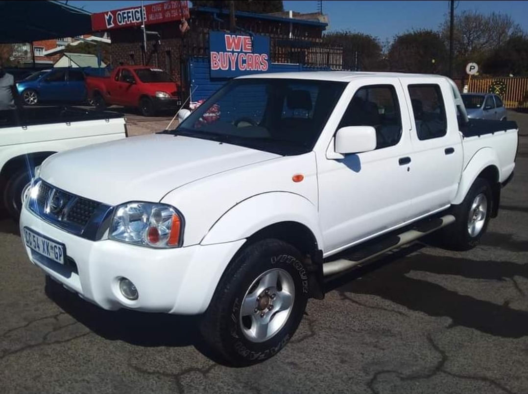 nissan hardbody 2.4 i