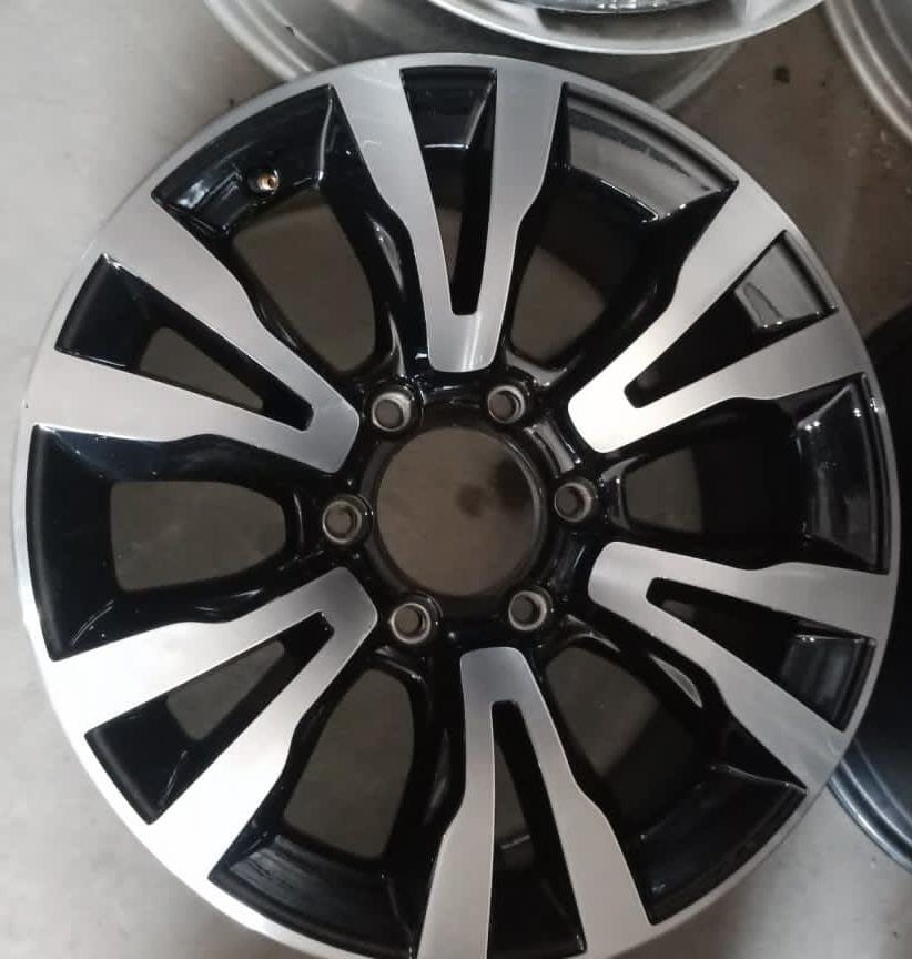 Isuzu X-Rider 18" original mah to use for spare wheel - Private Seller Isuzu X-Rider 18" original mah to use for spare wheel - Private Seller