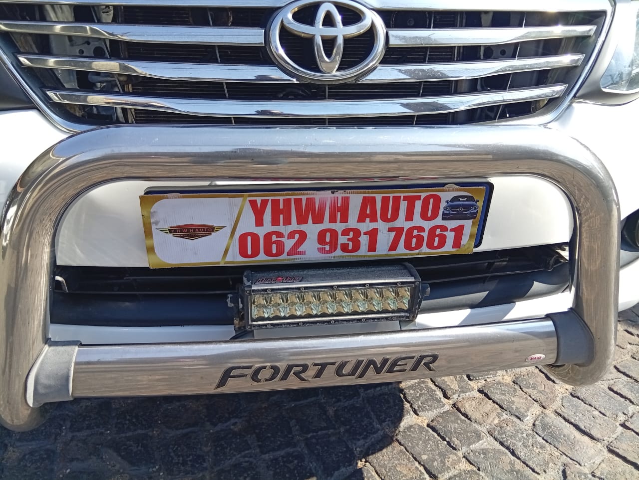 2015 Toyota Fortuner 4X4 3.0 SUV 7Seater D4D Diesel MINT Manual 165,000km Leathe