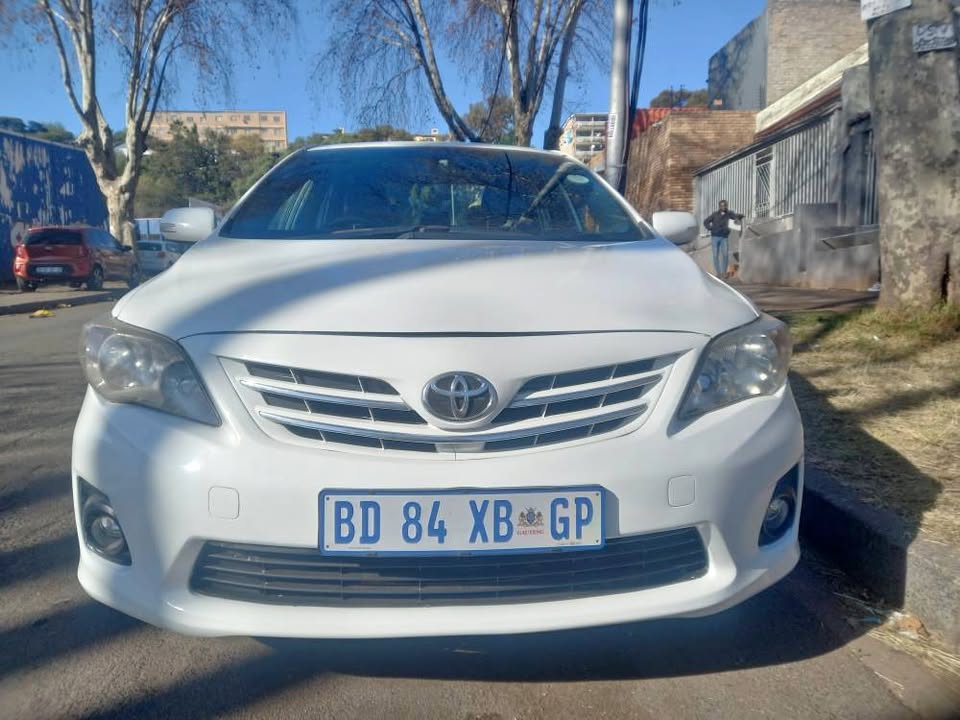 2011 Toyota Corolla Professional 1.6 Automatic, Petrol, White, 110000kms Leather seats