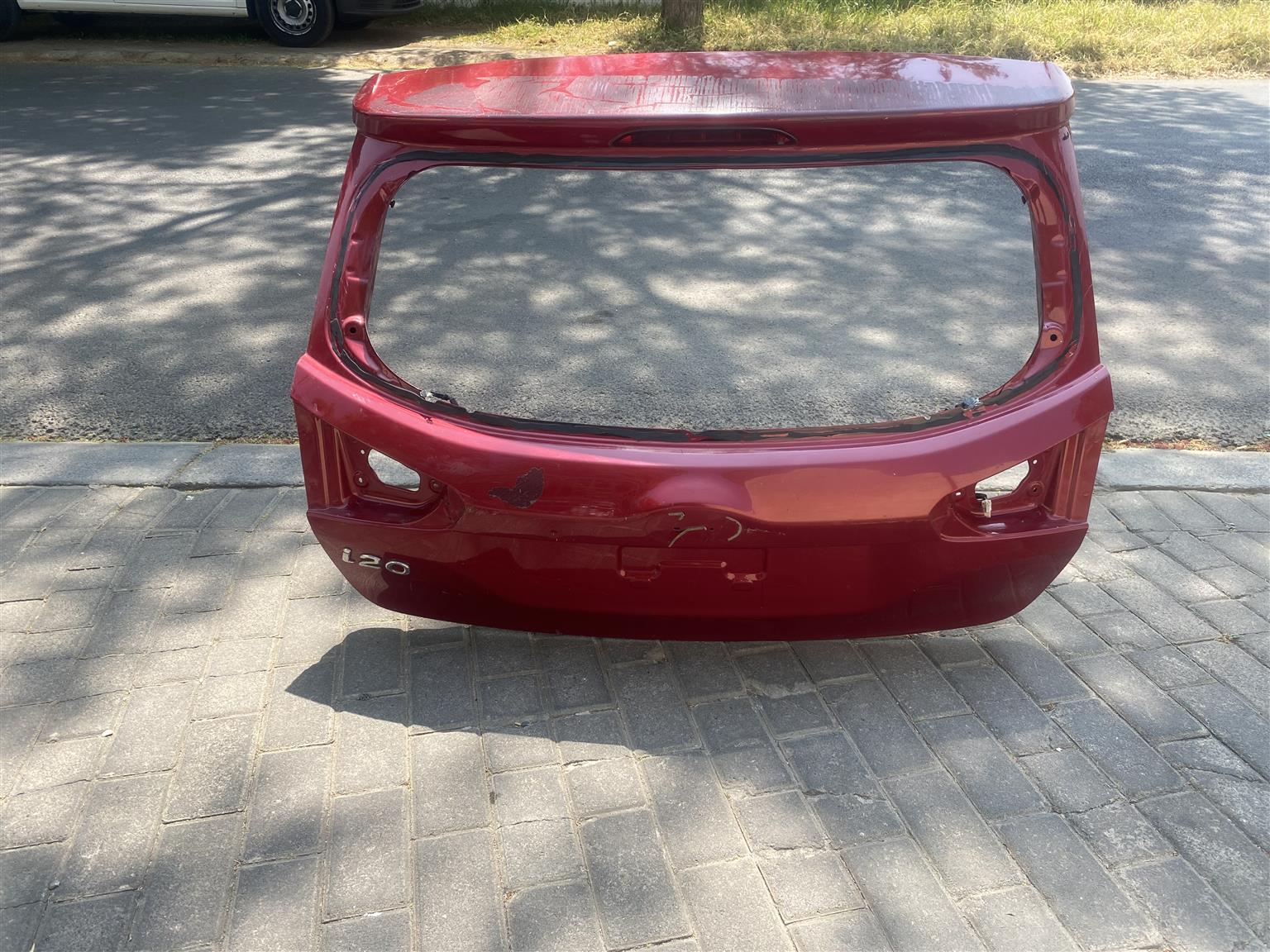 2019 HYUNDAI 120 TAILGATE SHELL FOR SALE. IN EXCELLENT CONDITION - Private Seller 2019 HYUNDAI 120 TAILGATE SHELL FOR SALE. IN EXCELLENT CONDITION - Private Seller