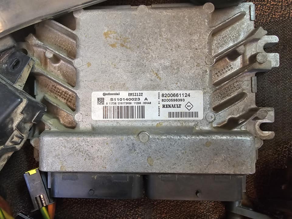 K7M Lockset Renault Sandero 1.6 For Sale - Private Seller