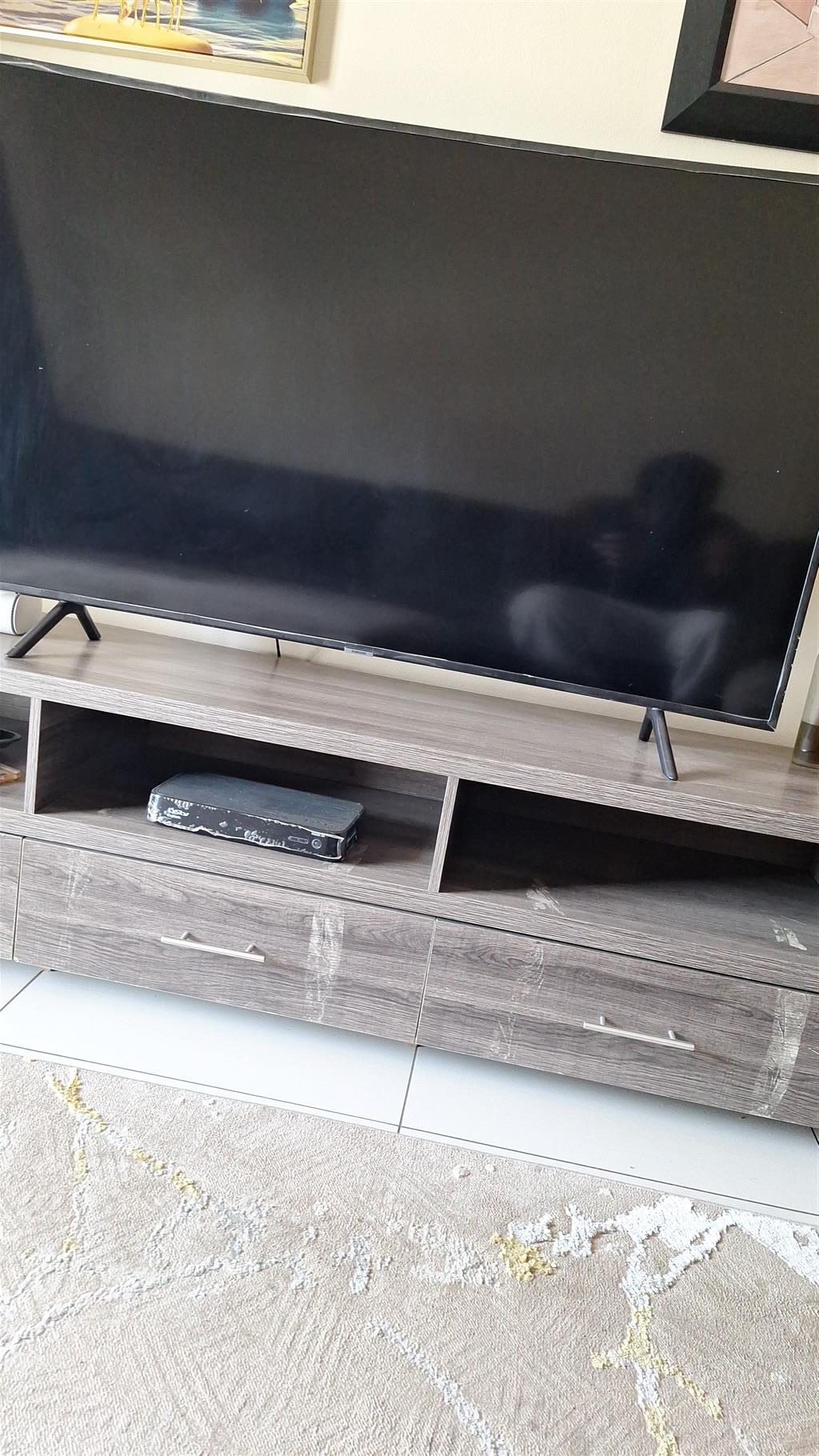 55" Curve Samsung TV
