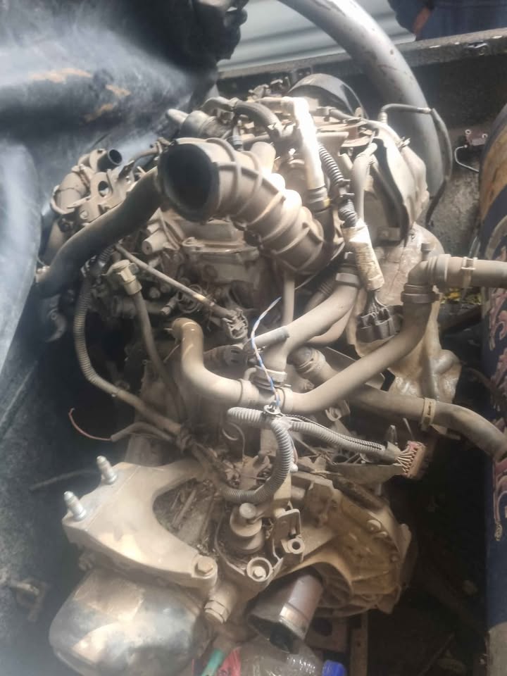 Nissan Np200 Engine 1.6 Aircon with it gearbox