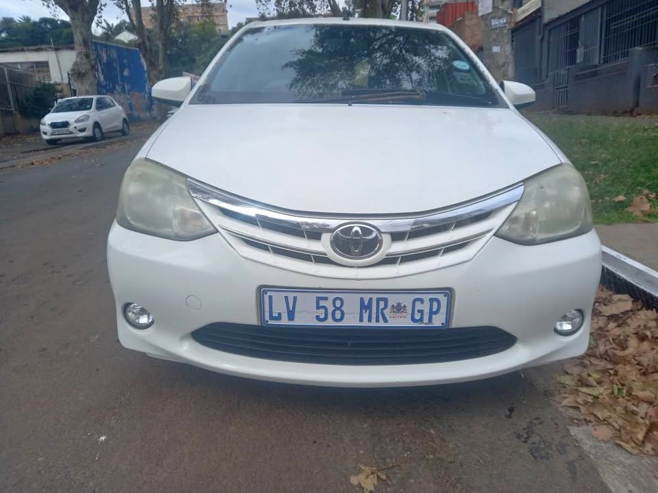 2014 TOYOTA ETIOS HATCHBACK 1.5 PETROL, MANUAL, WHITE, 121000KMS 2014 TOYOTA ETIOS HATCHBACK 1.5 PETROL, MANUAL, WHITE, 121000KMS