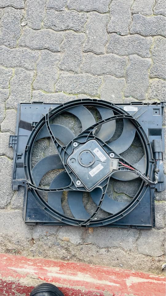BMW 3 SERIES 4 SERIES F30 F32 FAN 2013/16 - Private Seller BMW 3 SERIES 4 SERIES F30 F32 FAN 2013/16 - Private Seller
