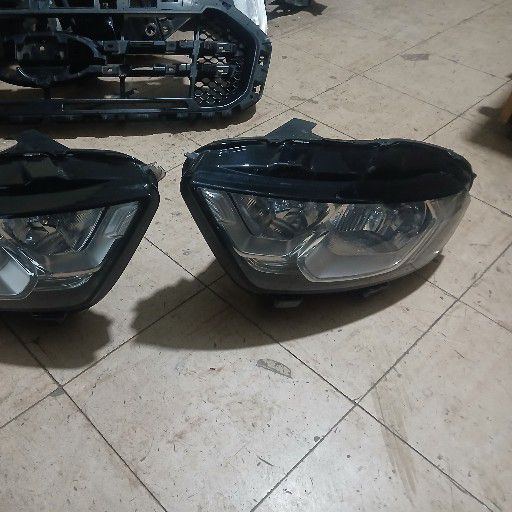 Ford ecosport headlight - Private Seller Ford ecosport headlight - Private Seller