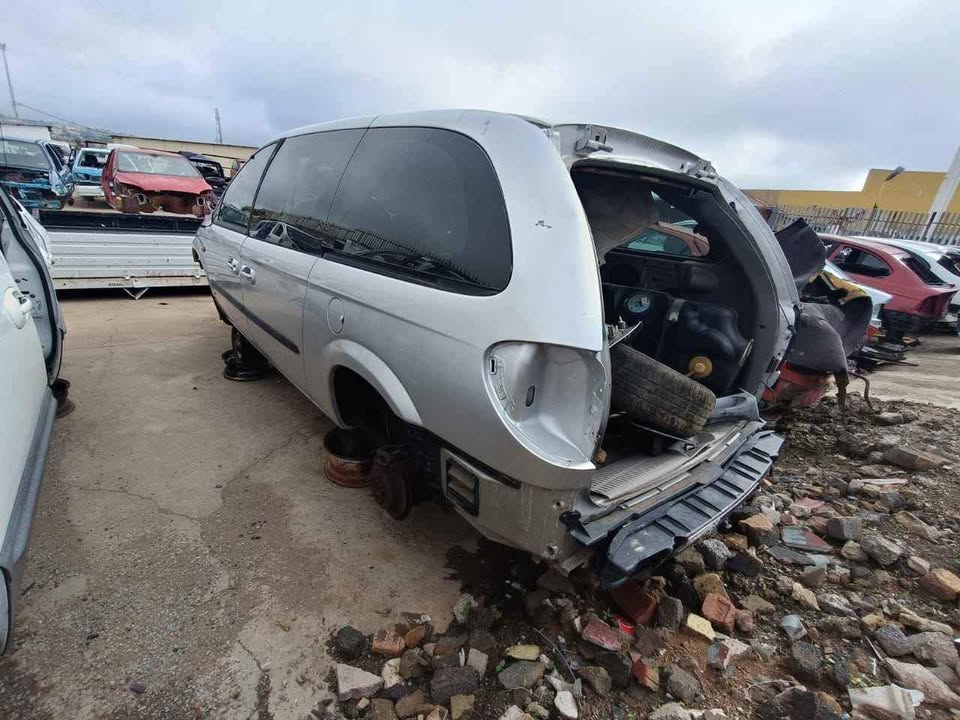 Grand voyager Stripping for spares - Private Seller