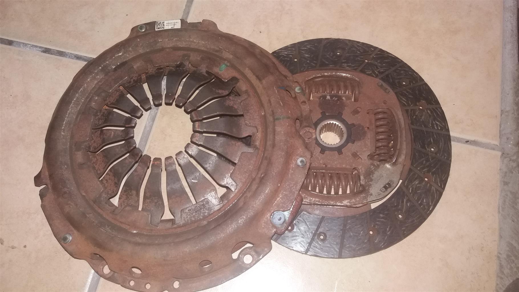 Daihatsu sirion clutch and pressure plate good condition veleo - Private Seller