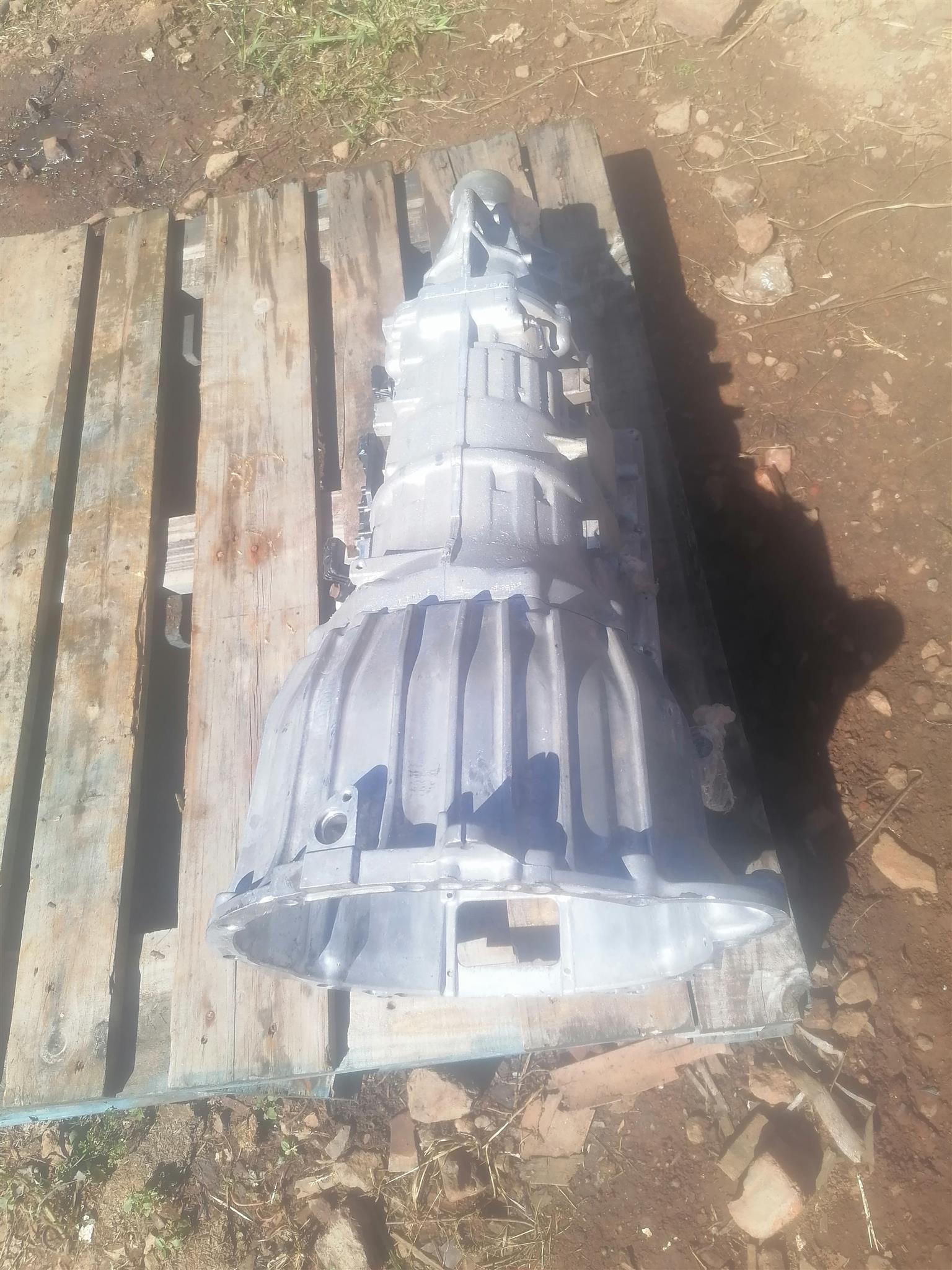 Used Isuzu 4JH1 2x4 automatic gearbox for sale for sale in Eastern