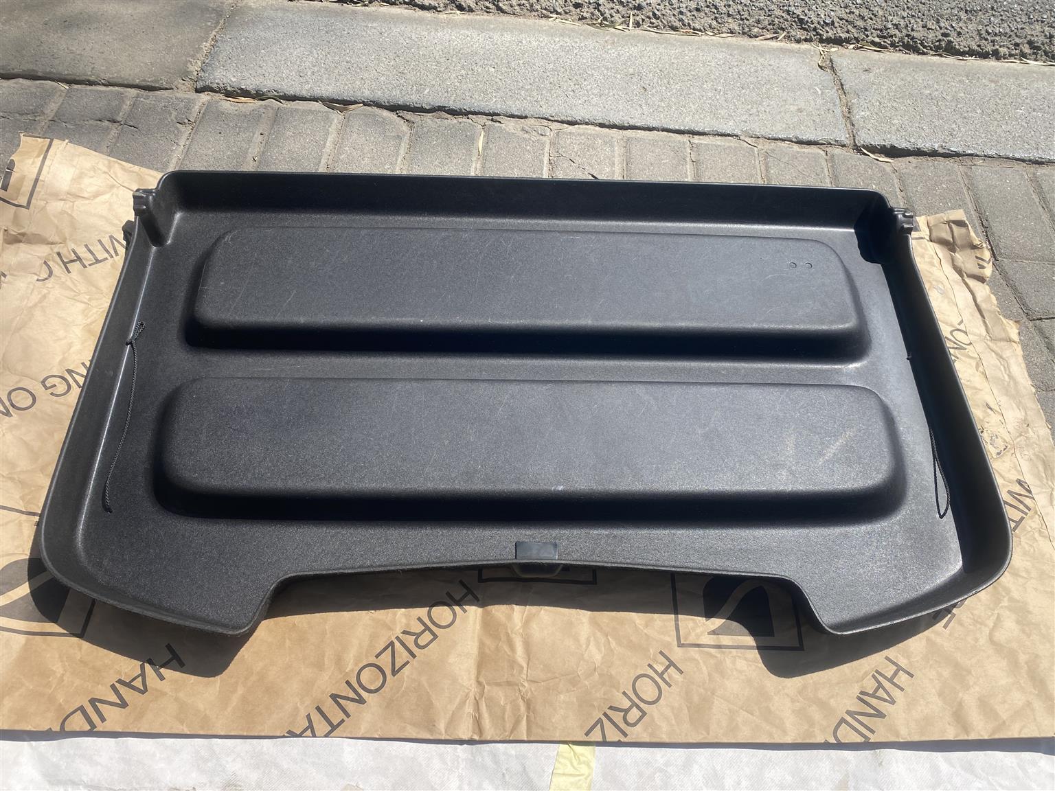 2017 RENAULT DUSTER PARCEL SHELF FOR SALE. IN PRISTINE CONDITION - Private Seller