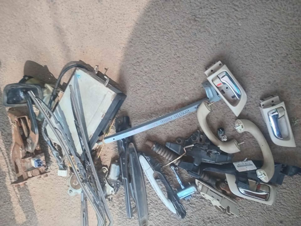2004 Toyota Prado 120 series body parts for sale @ circle 7 used parts - Private Seller 2004 Toyota Prado 120 series body parts for sale @ circle 7 used parts - Private Seller