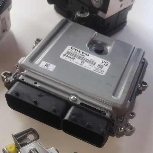 VOLVO LOCKSET FOR XC60 D5,, NOT ONLY XC60 D5 LOCKSET AVAILABLE WE HAVE S40, - Private Seller VOLVO LOCKSET FOR XC60 D5,, NOT ONLY XC60 D5 LOCKSET AVAILABLE WE HAVE S40, - Private Seller