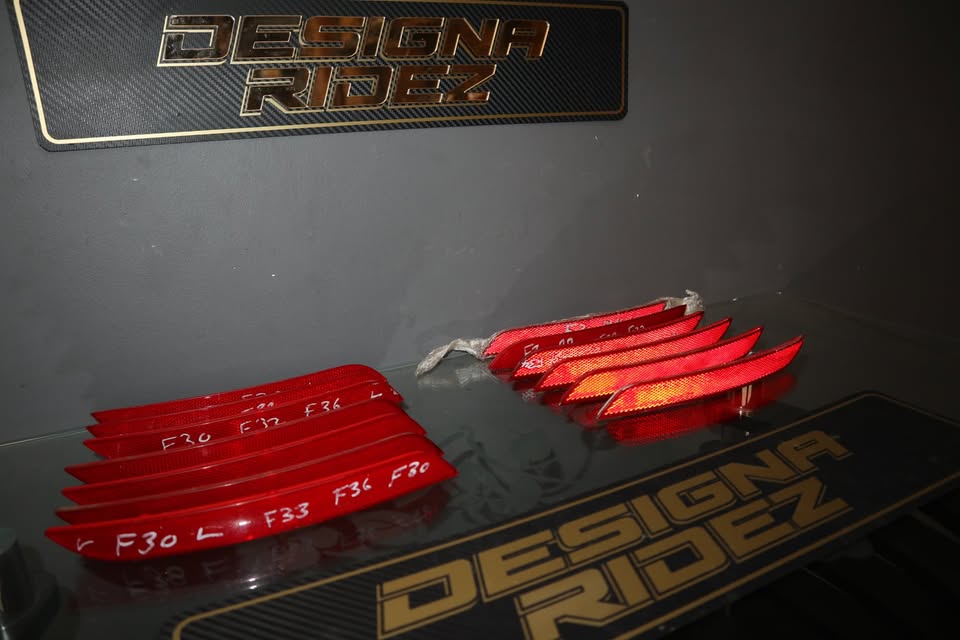 BMW F30 REAR BUMPER REFLECTORS - Private Seller