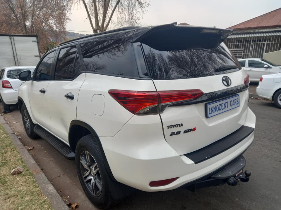 2016 TOYOTA FORTUNER 2.8 GD6 ENGINE DIESEL, D/C, AUTOMATIC 4X4, WHITE COLOR, 78,000KMS