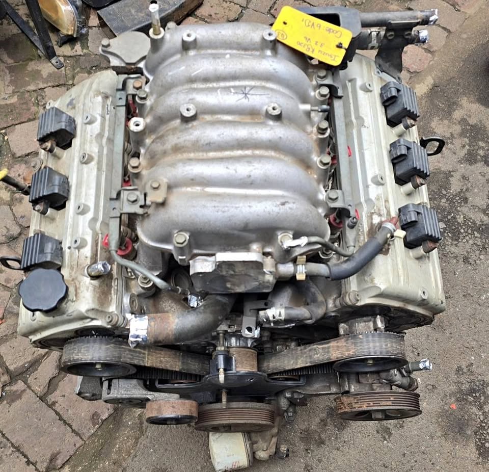 ISUZU KB320 3.2 V6 COMPLETE ENGINE - Private Seller