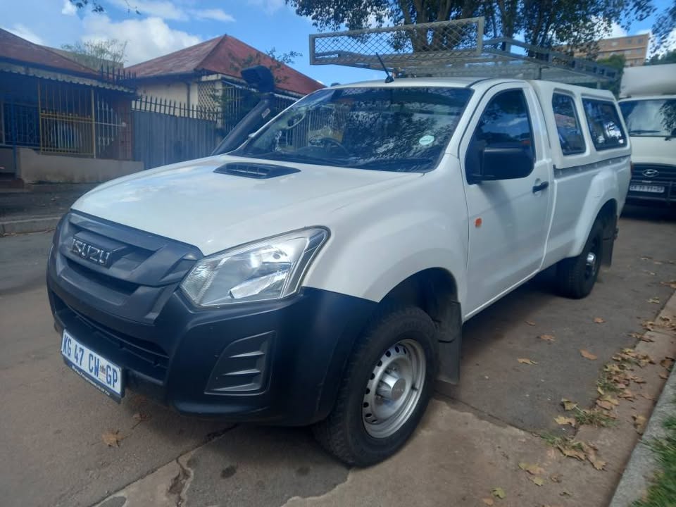 2020 Isuzu KB250 DMAX Single Cab, Canopy, Manual, White, 38000kms