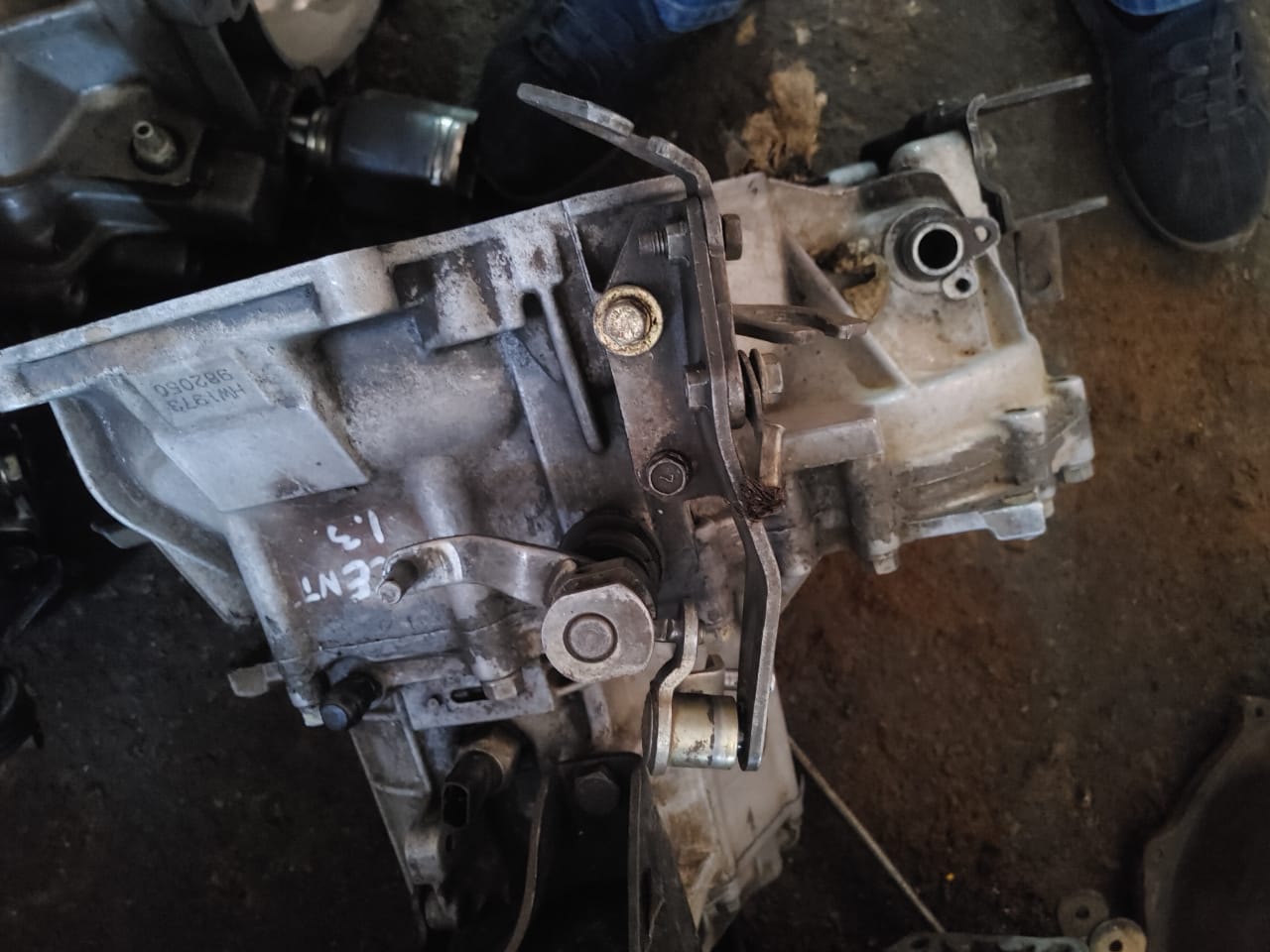 HYUNDAI ACCENT GEARBOX FOR SALE