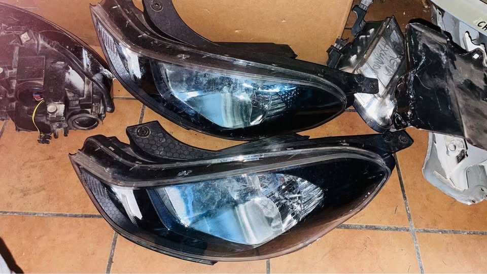 Hyundai Grand i10 headlights - Private Seller Hyundai Grand i10 headlights - Private Seller