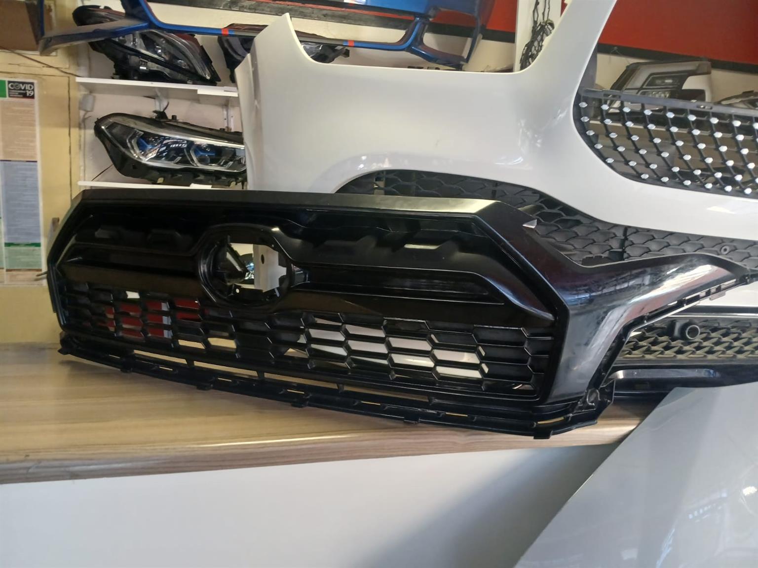 2025 TOYOTA COROLLA CROSS GR MAIN GRILL FOR SALE - Private Seller 2025 TOYOTA COROLLA CROSS GR MAIN GRILL FOR SALE - Private Seller