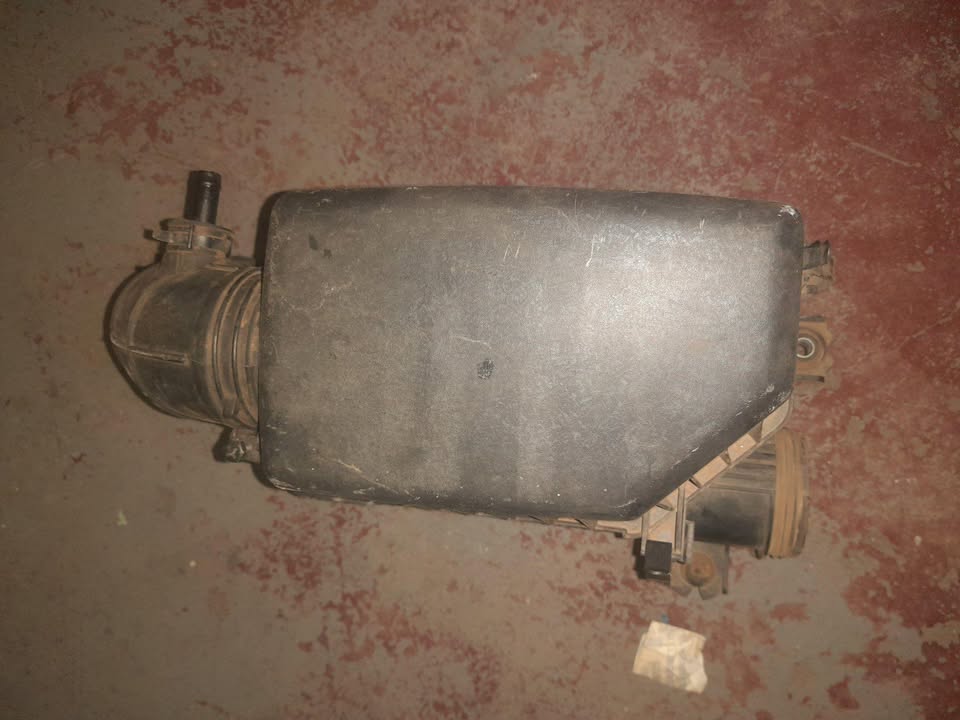KIA RIO AIR FILTER BOX AVAILABLE - Private Seller KIA RIO AIR FILTER BOX AVAILABLE - Private Seller