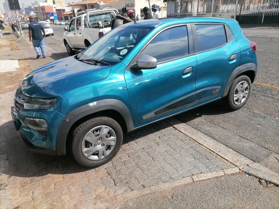 2019 Renault Kwid 1.0 Dynamique with a Nice interior seat and Reserve Camera Spare key