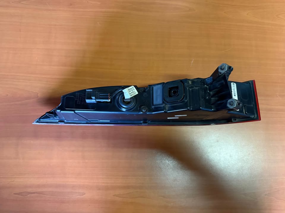 Jaguar F-Pace Right Tail Light - Private Seller Jaguar F-Pace Right Tail Light - Private Seller