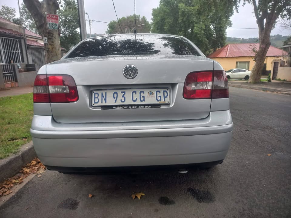 2007 VW Polo Classic Sedan 1.4 Petrol, Manua. Call Inno . Silver Color, Mileage 142000kms,