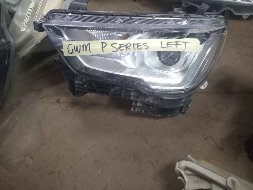 Gwm p series left headlight