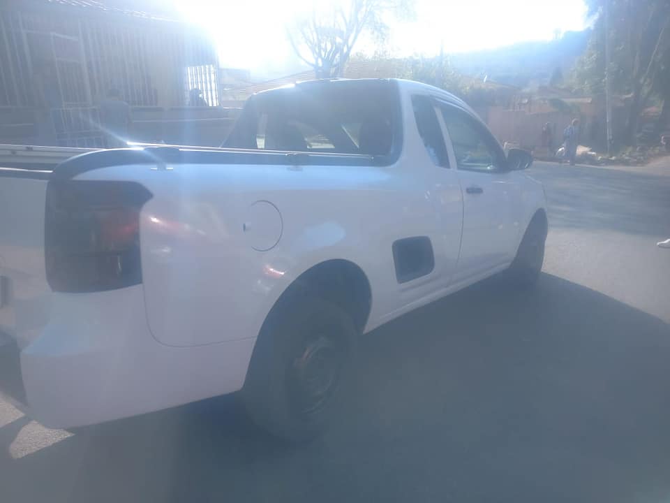 2017 CHEVROLET UTILITY BAKKIE 1.4 PETROL, MANUAL, WHITE COLOR, MILEAGE 62000KMS