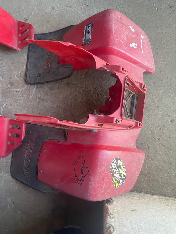 Yamaha Badger plastics. Meyerton bike scrapyard new and secondhand spares. - Private Seller