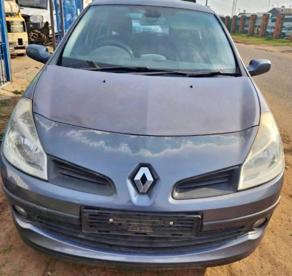 Renault Clio Stripping For Spare Parts - Private Seller Renault Clio Stripping For Spare Parts - Private Seller