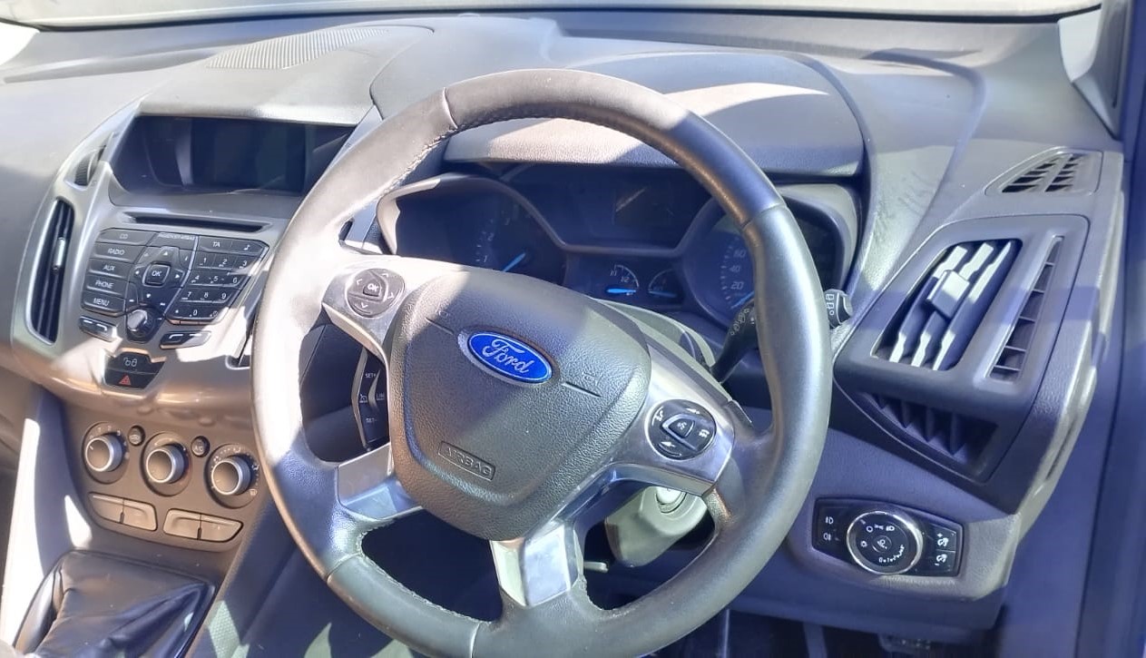 2016 FORD TRANSIT 2.2 MANUAL PETROL STRIPPING FOR SPARES