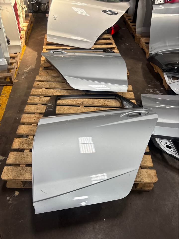 Hyundai i20 new shape doors tailgate taillights - Private Seller