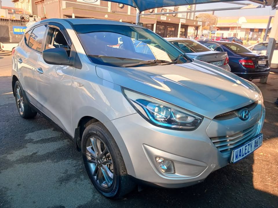 2015 HYUNDAI IX35 2.0 EXECUTIVE Transmission: Manual Mileage Fueltype: Petrol Silver