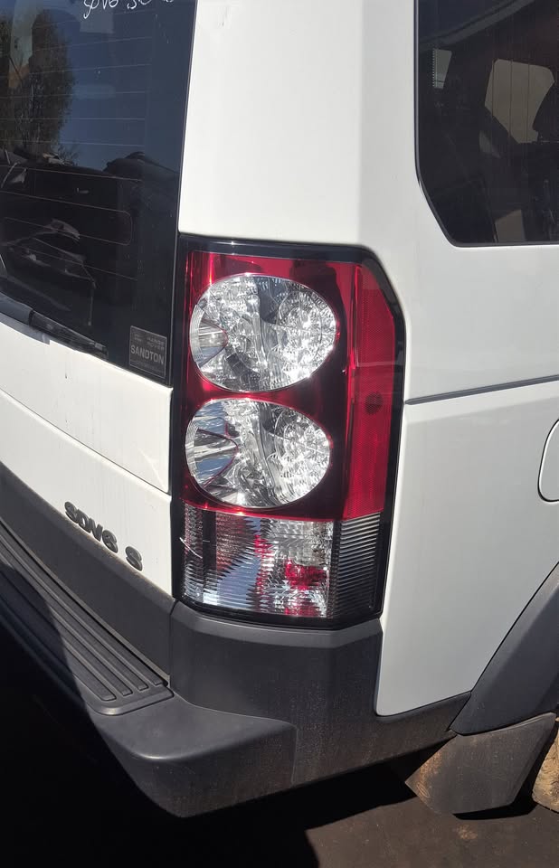 Land Rover Discovery 4 - Breaking for parts - Private Seller Land Rover Discovery 4 - Breaking for parts - Private Seller