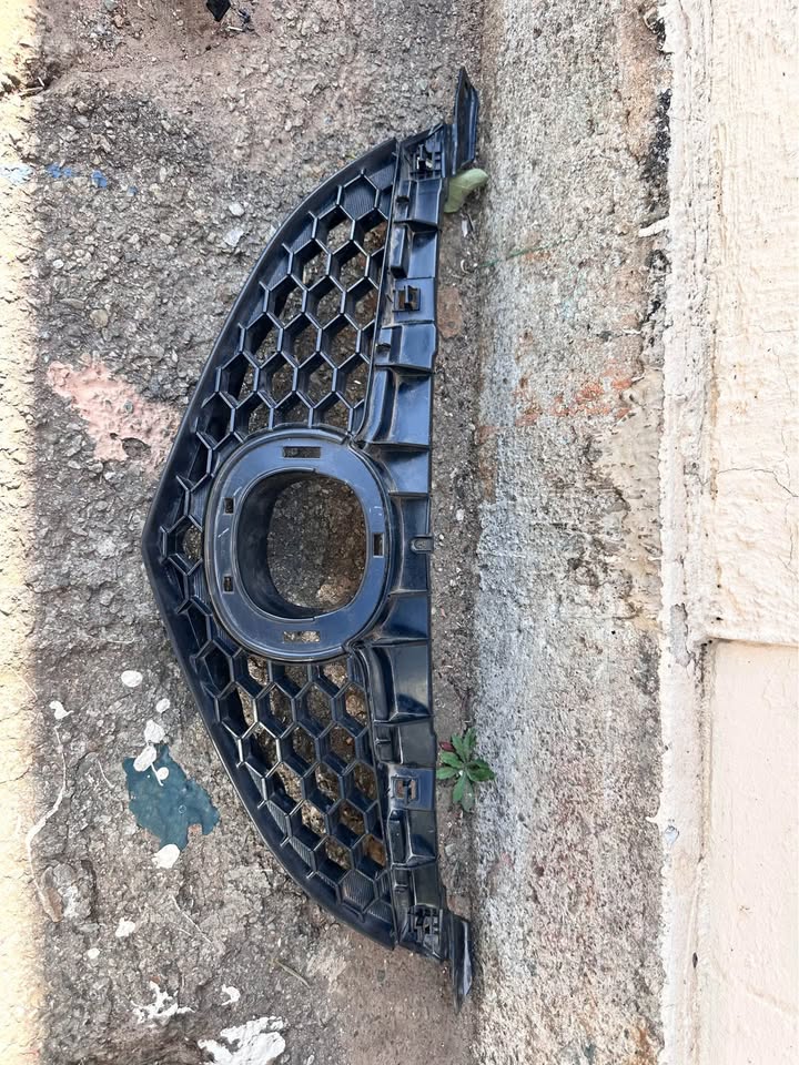 Mazda 2 grill - Private Seller