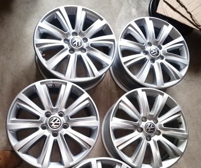 18inch VW AMAROK original mags set - Private Seller 18inch VW AMAROK original mags set - Private Seller