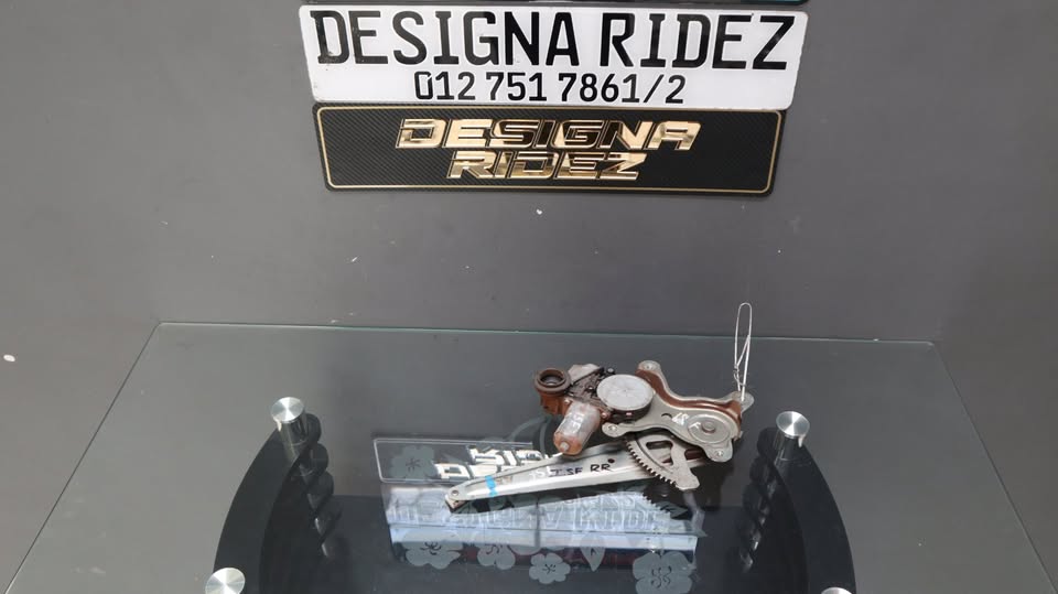 ISF LEXUS WINDOW MECHANISM REAR RIGHT - Private Seller