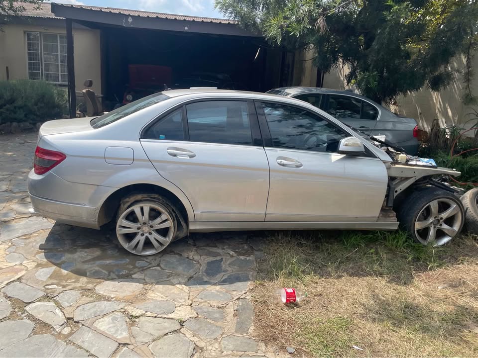 Mercedes Benz w204 stripping for spares