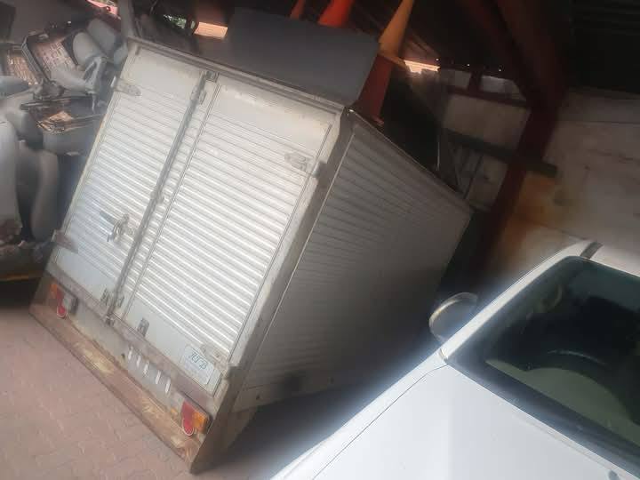 Toyota Hilux Steel Box Canopy With Side Roller Door For Sale - Private Seller