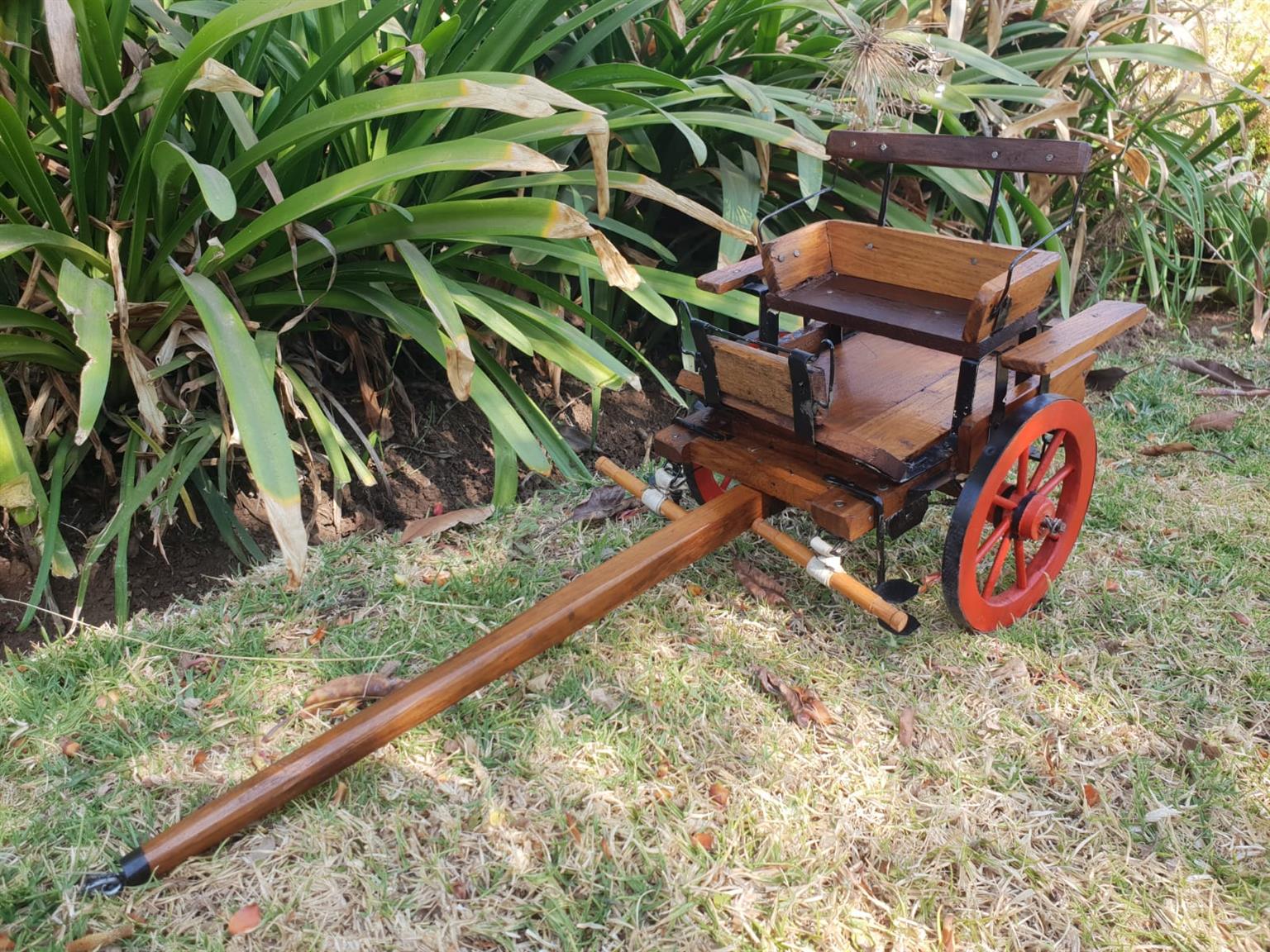 Vintage Hand Made Model 'Kapkar' (buggie)