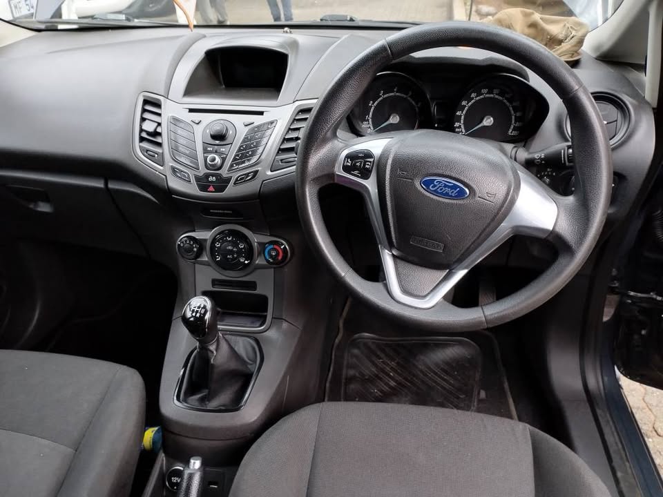 2014 FORD FIESTA 1.4 MANUAL PETROL GREY COLOUR CLOTH SEATS SPAREKEY CODE2 JOSEPH