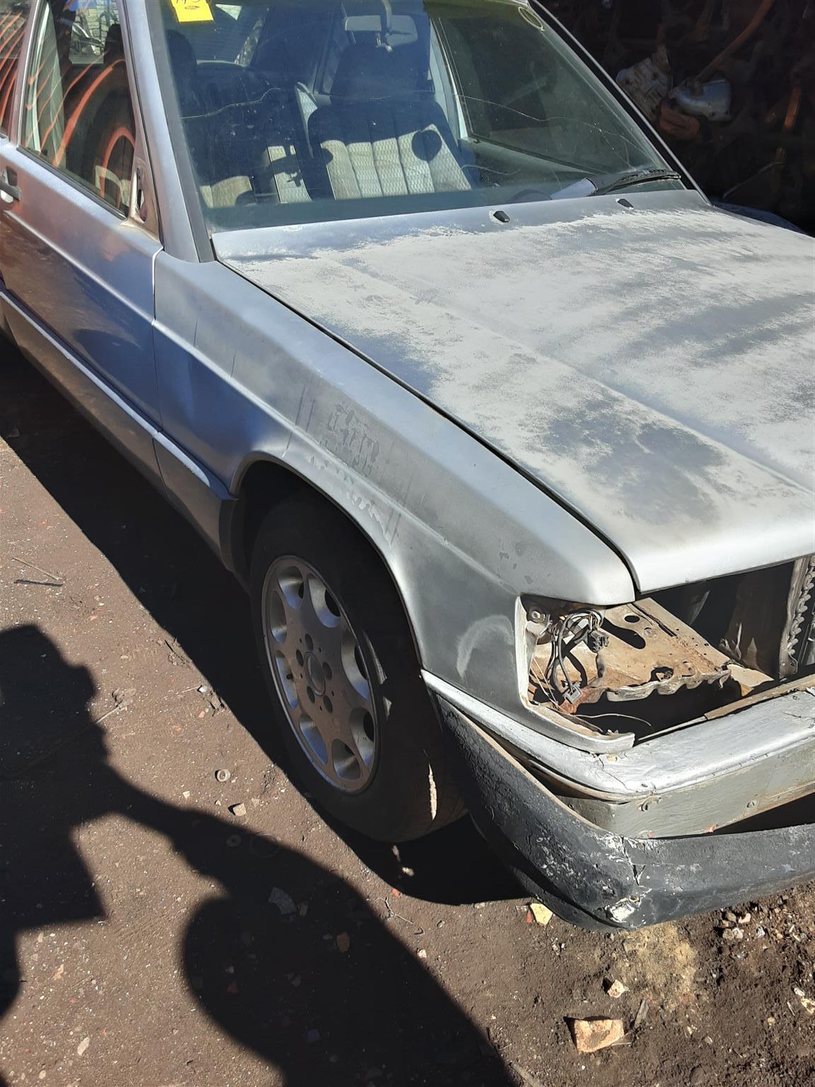 Stripping Mercedes-Benz 190E 1993 for Spares - Private Seller