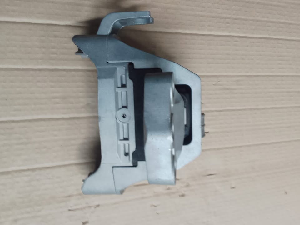New Chevrolet Cruz 1.6 Engine Mounting RF - Private Seller New Chevrolet Cruz 1.6 Engine Mounting RF - Private Seller