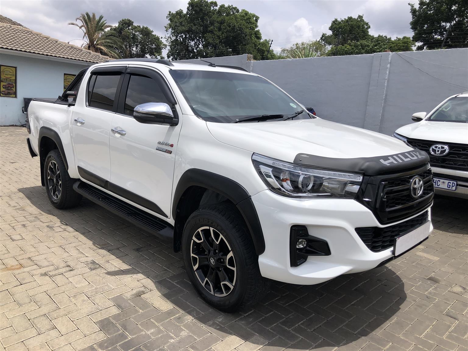 Used 2019 Toyota Hilux 2.8GD-6 double cab Legend manual - Private Seller Used 2019 Toyota Hilux 2.8GD-6 double cab Legend manual - Private Seller