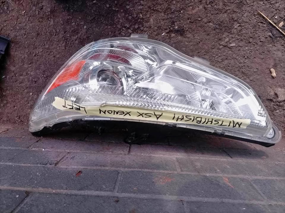 Mitsubishi ASX Xenon Headlight Leftside - Private Seller Mitsubishi ASX Xenon Headlight Leftside - Private Seller
