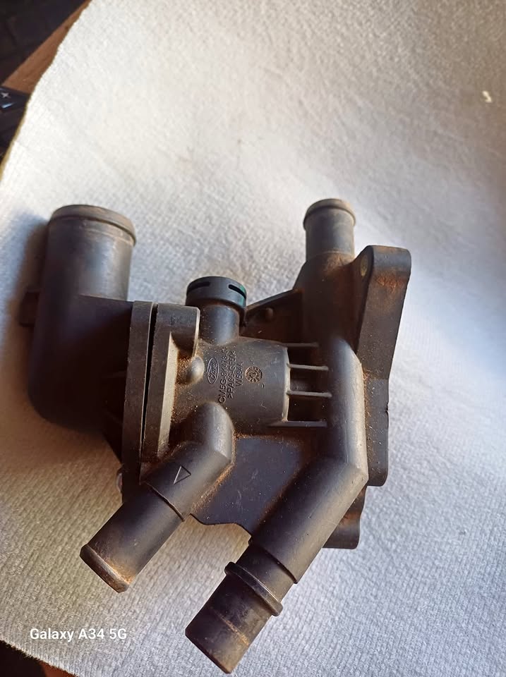 Ford ranger T6/T7 thermostat housing - Private Seller Ford ranger T6/T7 thermostat housing - Private Seller